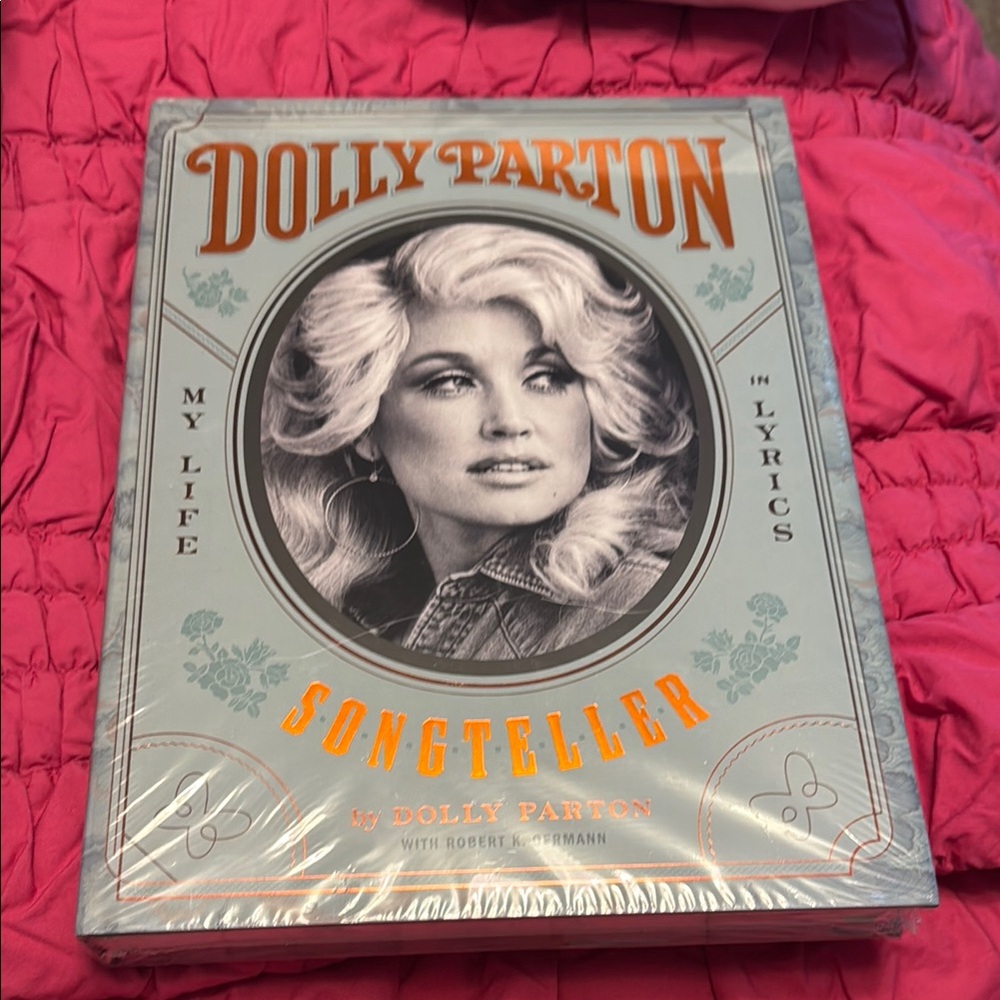 Dolly Parton Songteller Book